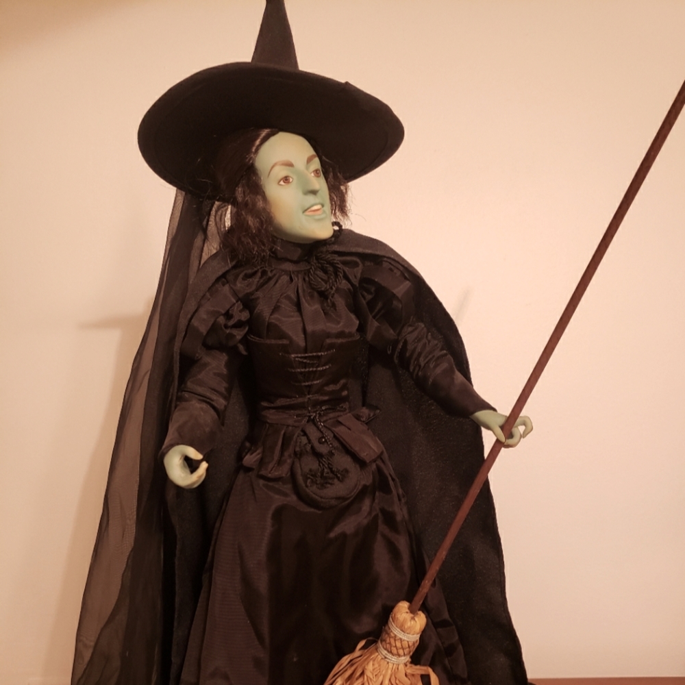Franklin Mint Wicked Witch of the West  Porcelain Doll